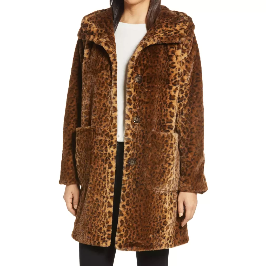 Sarah Jessica Parker ne peut pas arrêter de porter son manteau duveteux à imprimé léopard et maintenant nous en voulons un aussi插图2