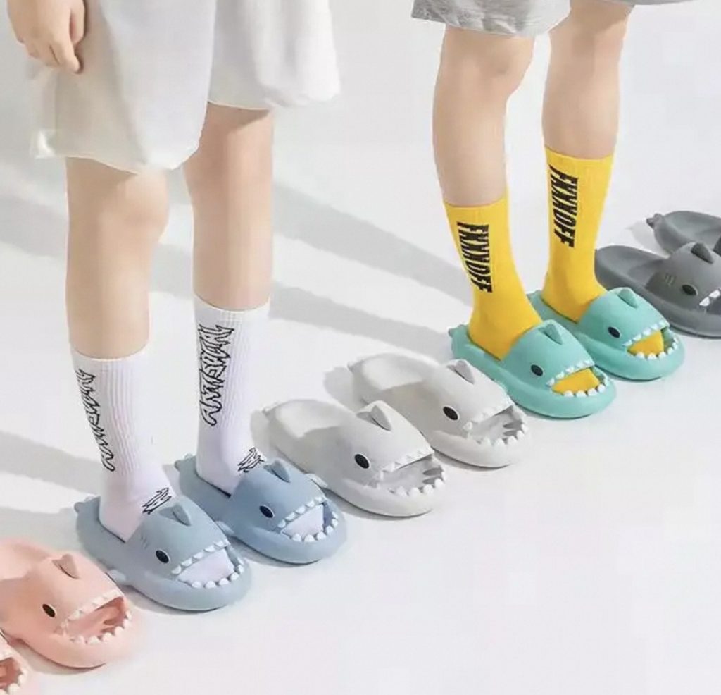 Men’s Shark Slides: The Ultimate Comfort Footwear插图4