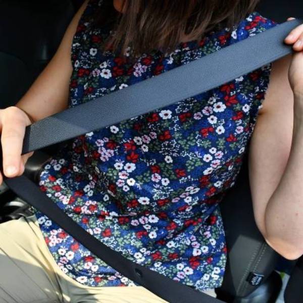 seat belt injury to female breast