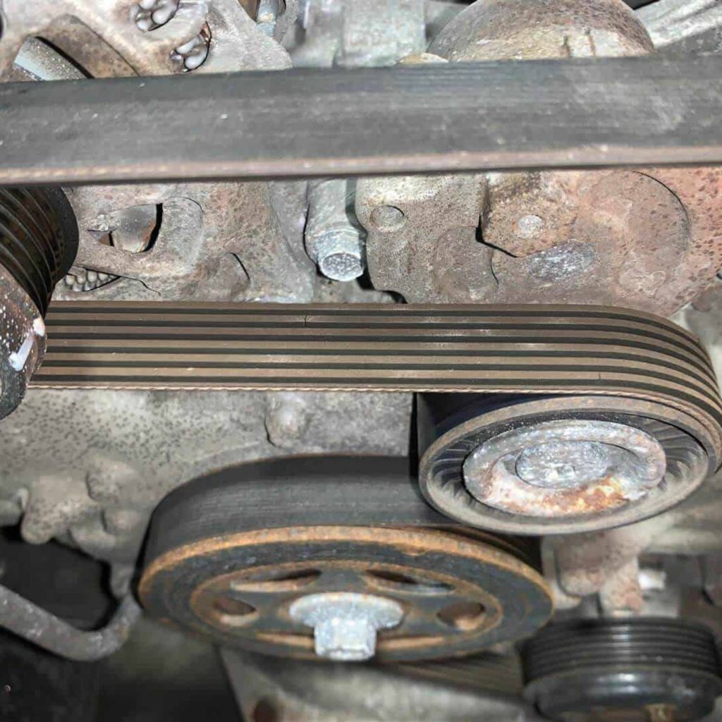 what happens to a car when the serpentine belt breaks?