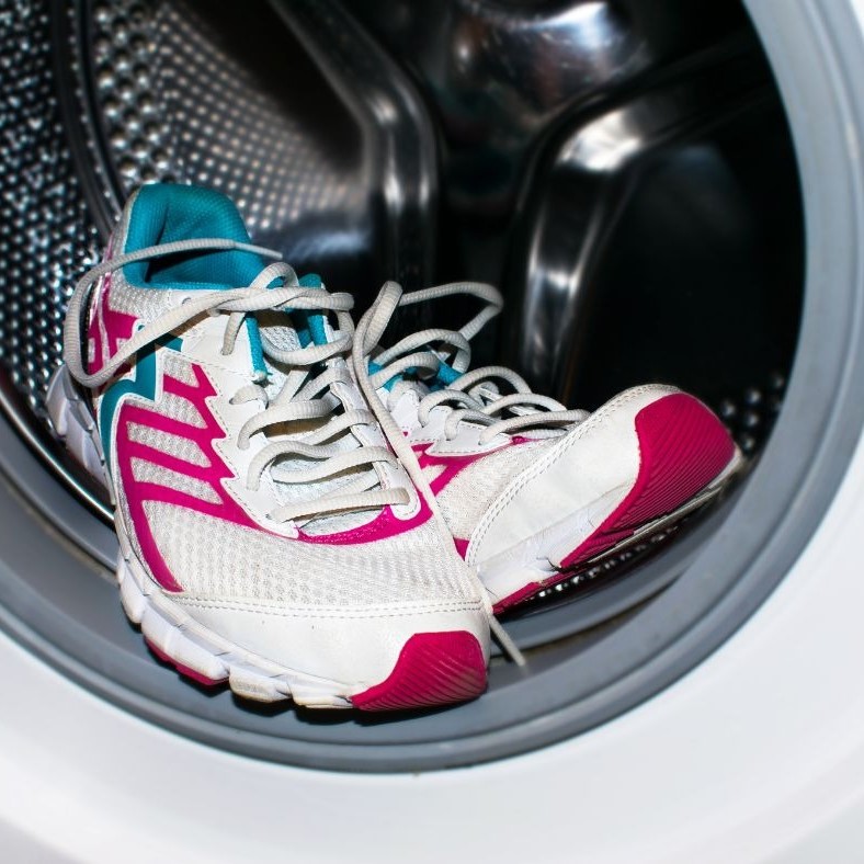 how to clean running shoes