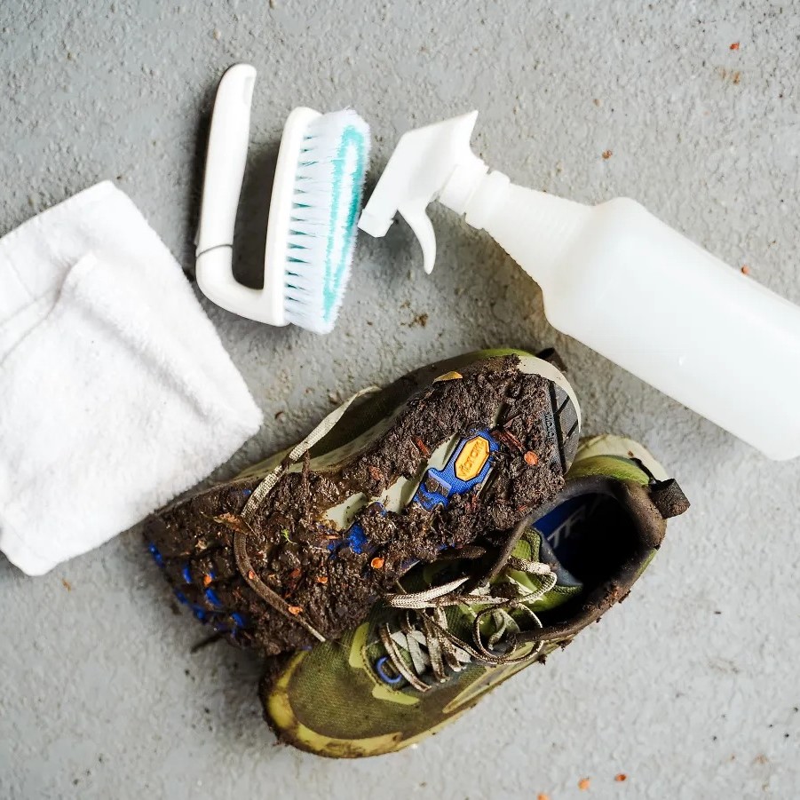 how to wash running shoes